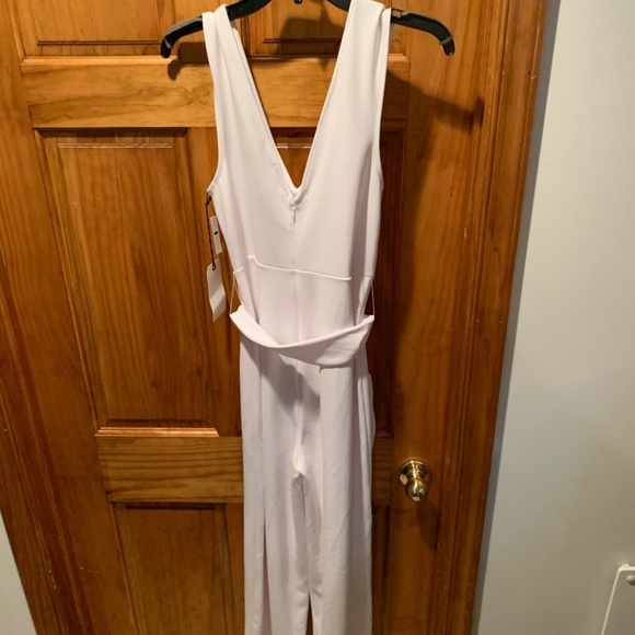 Leith Deep V-neck Sleeveless Jumpsuit in White Medium NWT Flawed - Picture 3 of 9
